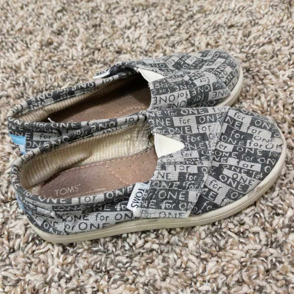 Toms Toddler Shoe, Size 8